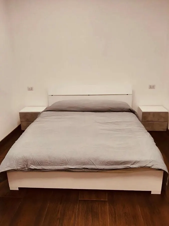 Maura'S B&B Gallarate Bed & Breakfast